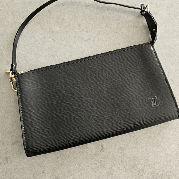 🚫SOLD🚫 Vintage epi leather pochette accessories - Picture 9 of 11